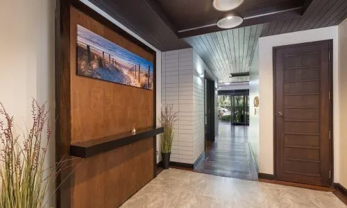 Восхитительные апартаменты с 3 спальнями и с видом на сад, не далеко от моря в проекте Чом Таван, на пляже Бангтао/Лагуна