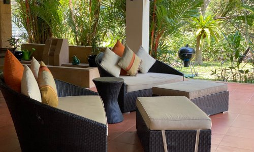 Модная вилла с 4 спальнями и с видом на бассейн, не далеко от моря в проекте Чом Таван, на пляже Бангтао/Лагуна