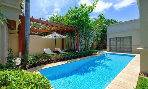 Прекрасная вилла с 2 спальнями и с видом на бассейн в проекте Зе Резиденс Бангтао, на пляже Бангтао/Лагуна (+ Видео обзор)