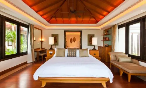 Роскошный отель с 4 спальнями и с видом на море в проекте Тризара, на пляже Лаян 