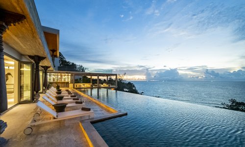 Комфортабельная вилла премиум класса с 11 спальнями и с видом на море в проекте Аяра Сурин, на пляже Сурин