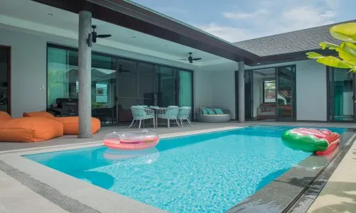 Удобная вилла с 4 спальнями и с видом на бассейн в проекте Зе С виллас, на пляже Бангтао/Лагуна