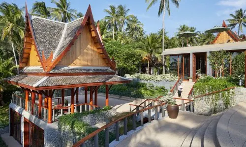 Модный отель с 8 спальнями и с видом на море в проекте Аманпури, на пляже Сурин