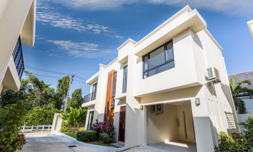 Роскошная вилла с 3 спальнями и с видом на бассейн в проекте Хейдэвей Лейк Виллас, на пляже Бангтао/Лагуна