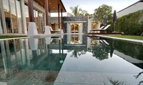 Потрясающая вилла премиум класса с 3 спальнями и с видом на бассейн в проекте Ботаника Бангтао Бич, на пляже Бангтао/Лагуна