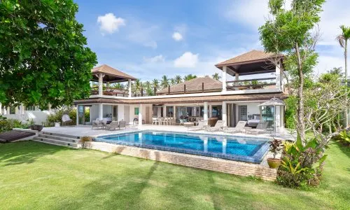 Модная вилла премиум класса с 5 спальнями и с видом на море, на пляже Натай