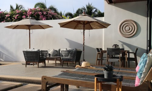 Потрясающая вилла премиум класса с 2 спальнями и с видом на море, на пляже Натай