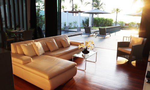 Великолепная вилла премиум класса с 2 спальнями и с видом на море, на пляже Натай