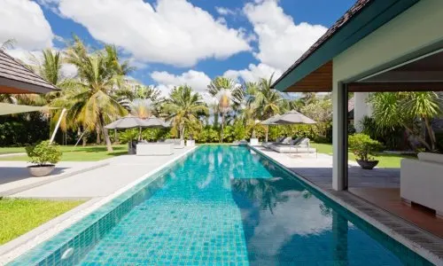 Великолепная вилла с 4 спальнями и с видом на бассейн в проекте Лаян Хиллс Естейт, на пляже Бангтао/Лагуна