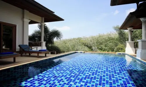 Шикарная вилла с 4 спальнями и с видом на бассейн в проекте Лейквуд хиллс, на пляже Бангтао/Лагуна