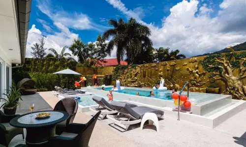 Восхитительная вилла с 4 спальнями и с видом на бассейн, на пляже Бангтао/Лагуна