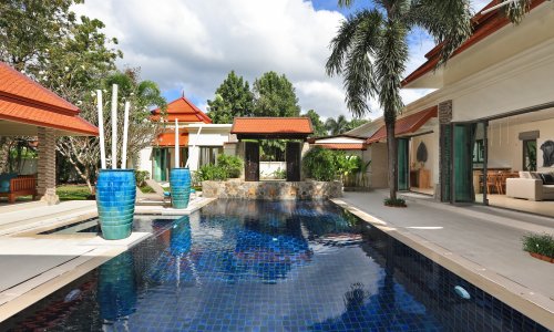 Шикарная вилла с 4 спальнями и с видом на бассейн в проекте Сайтан, на пляже Бангтао/Лагуна