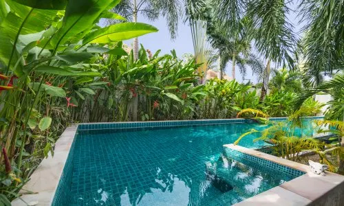 Шикарная вилла с 3 спальнями и с видом на бассейн в проекте Кокянг, на пляже Найхарн