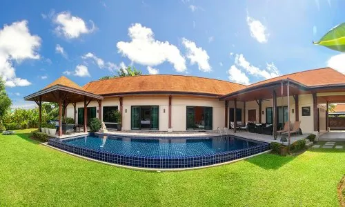 Роскошная вилла с 3 спальнями и с видом на бассейн в проекте Кокянг, на пляже Найхарн