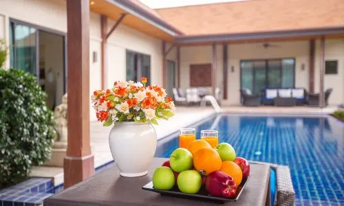 Роскошная вилла с 3 спальнями и с видом на бассейн в проекте Кокянг, на пляже Найхарн