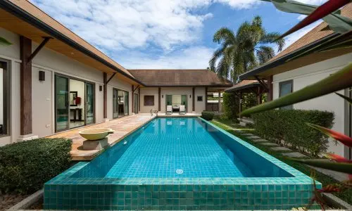 Великолепная вилла с 3 спальнями и с видом на бассейн в проекте Кокянг, на пляже Найхарн