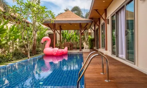 Шикарная вилла с 3 спальнями и с видом на бассейн в проекте Кокянг, на пляже Найхарн