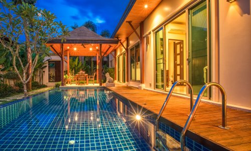 Шикарная вилла с 3 спальнями и с видом на бассейн в проекте Кокянг, на пляже Найхарн