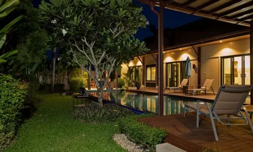 Комфортабельная вилла с 3 спальнями и с видом на бассейн в проекте Кокянг, на пляже Найхарн