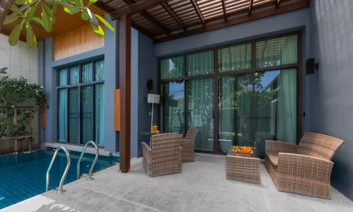 Модная вилла с 3 спальнями и с видом на бассейн в проекте Кокянг, на пляже Найхарн