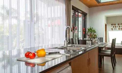 Превосходная вилла с 2 спальнями и с видом на горы в проекте Баан Буа, на пляже Найхарн