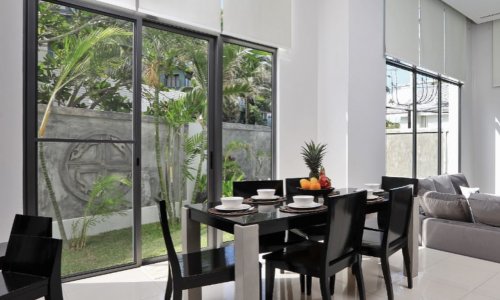 Шикарный таунхаус с 3 спальнями и с видом на бассейн, не далеко от моря, на пляже Ката Ной