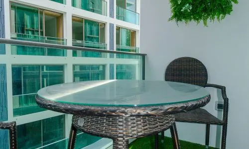 Потрясающие апартаменты с 1 спальней и с видом на город, не далеко от моря, на пляже ????