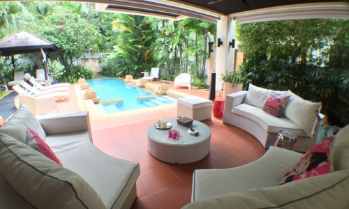 Комфортабельная вилла с 5 спальнями и с видом на бассейн, не далеко от моря в проекте Чом Таван, на пляже Бангтао/Лагуна