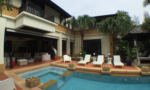 Комфортабельная вилла с 5 спальнями и с видом на бассейн, не далеко от моря в проекте Чом Таван, на пляже Бангтао/Лагуна