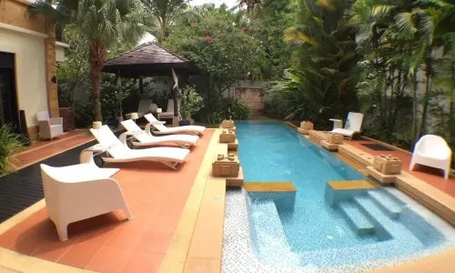 Комфортабельная вилла с 5 спальнями и с видом на бассейн, не далеко от моря в проекте Чом Таван, на пляже Бангтао/Лагуна