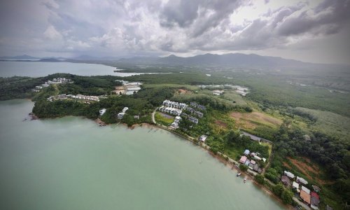 Cтильная вилла с 4 спальнями, не далеко от моря, на пляже Чалонг