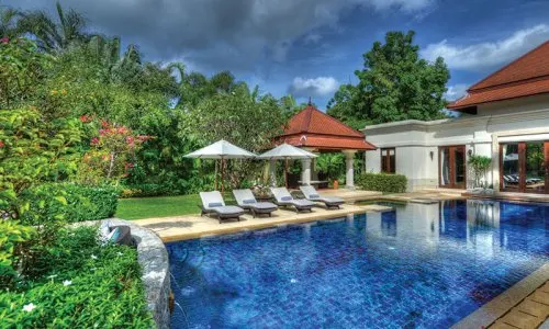 Модная вилла с 4 спальнями и с видом на бассейн в проекте Сайтан, на пляже Бангтао/Лагуна (+ Видео обзор)