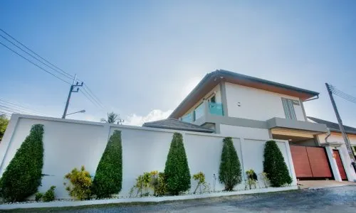 Сногсшибательная вилла с 4 спальнями и с видом на море, на пляже Равай