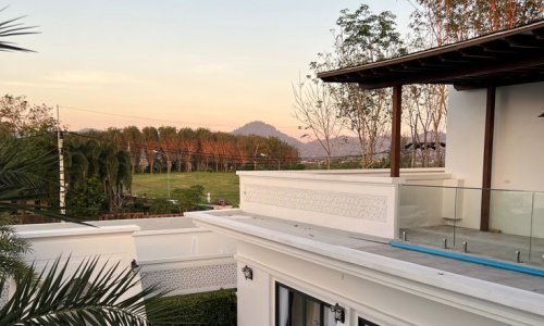 Восхитительная вилла с 5 спальнями и с видом на бассейн в проекте Менара Хиллс Лакшери Пул Виллас, на пляже Бангтао/Лагуна