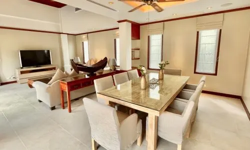 Cтильная вилла с 4 спальнями и с видом на бассейн в проекте Сайтан, на пляже Бангтао/Лагуна (+ Видео обзор)