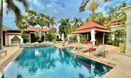 Cтильная вилла с 4 спальнями и с видом на бассейн в проекте Сайтан, на пляже Бангтао/Лагуна (+ Видео обзор)