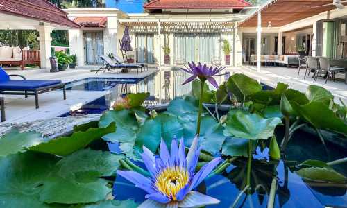 Шикарная вилла с 4 спальнями и с видом на бассейн в проекте Сайтан, на пляже Бангтао/Лагуна (+ Видео обзор)