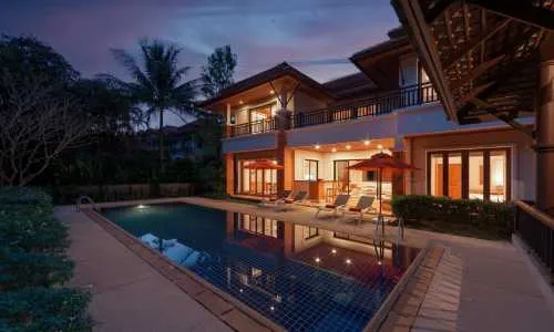 Потрясающая вилла с 4 спальнями и с видом на бассейн в проекте Ангсана Виллас Резорт, на пляже Бангтао/Лагуна