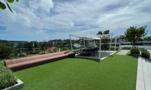 Потрясающие апартаменты с 1 спальней и с видом на гольф-поле в проекте Скай Парк, на пляже Бангтао/Лагуна (+ Видео обзор)