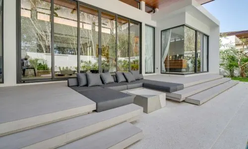 Превосходная вилла с 3 спальнями и с видом на бассейн в проекте Ботаника Модерн Лофт, на пляже Бангтао/Лагуна