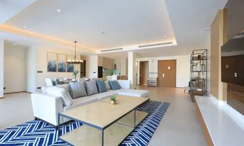 Восхитительные апартаменты с 2 спальнями и с видом на озеро, не далеко от моря в проекте Ангсана Бичфронт, на пляже Бангтао/Лагуна