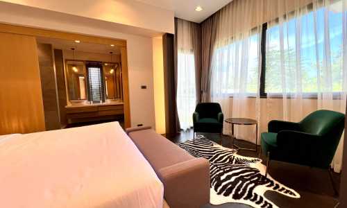 Великолепная вилла с 2 спальнями и с видом на бассейн в проекте Риверхауз Пхукет, на пляже Бангтао/Лагуна