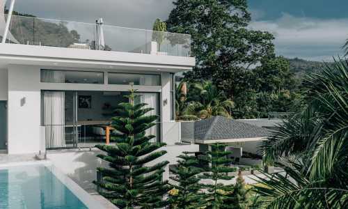 Восхитительная вилла премиум класса с 6 спальнями и с видом на город в проекте Шуга Вилла Камала, на пляже Камала 