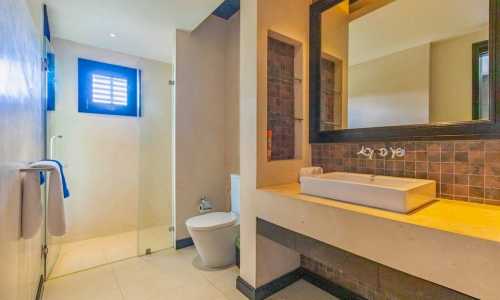 Шикарные апартаменты с 3 спальнями и с видом на сад, не далеко от моря в проекте Чом Таван, на пляже Бангтао/Лагуна