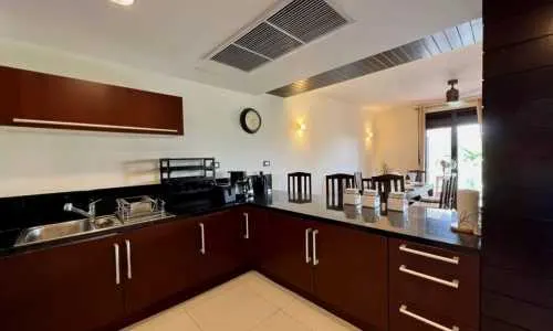 Шикарные апартаменты с 3 спальнями и с видом на сад, не далеко от моря в проекте Чом Таван, на пляже Бангтао/Лагуна (+ Видео обзор)