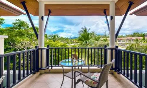 Прекрасный таунхаус с 2 спальнями и с видом на бассейн в проекте Ангсана Виллас Резорт, на пляже Бангтао/Лагуна (+ Видео обзор)