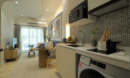 Роскошные апартаменты с 1 спальней и с видом на бассейн, на пляже Найянг