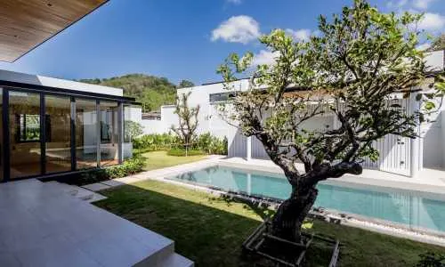 Великолепная вилла с 4 спальнями и с видом на бассейн в проекте Ботаника Фореста, на пляже Бангтао/Лагуна