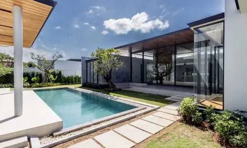 Великолепная вилла с 4 спальнями и с видом на бассейн в проекте Ботаника Фореста, на пляже Бангтао/Лагуна