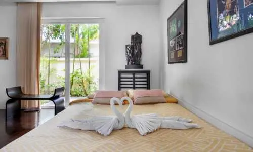 Модная вилла с 4 спальнями и с видом на бассейн в проекте Сайтан, на пляже Бангтао/Лагуна (+ Видео обзор)